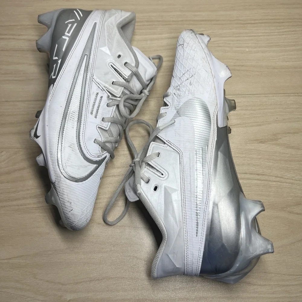 Nike Vapor Edge Elite‎ 360 2 size 11.5 Cleats White Metallic Silver. DA5457 101